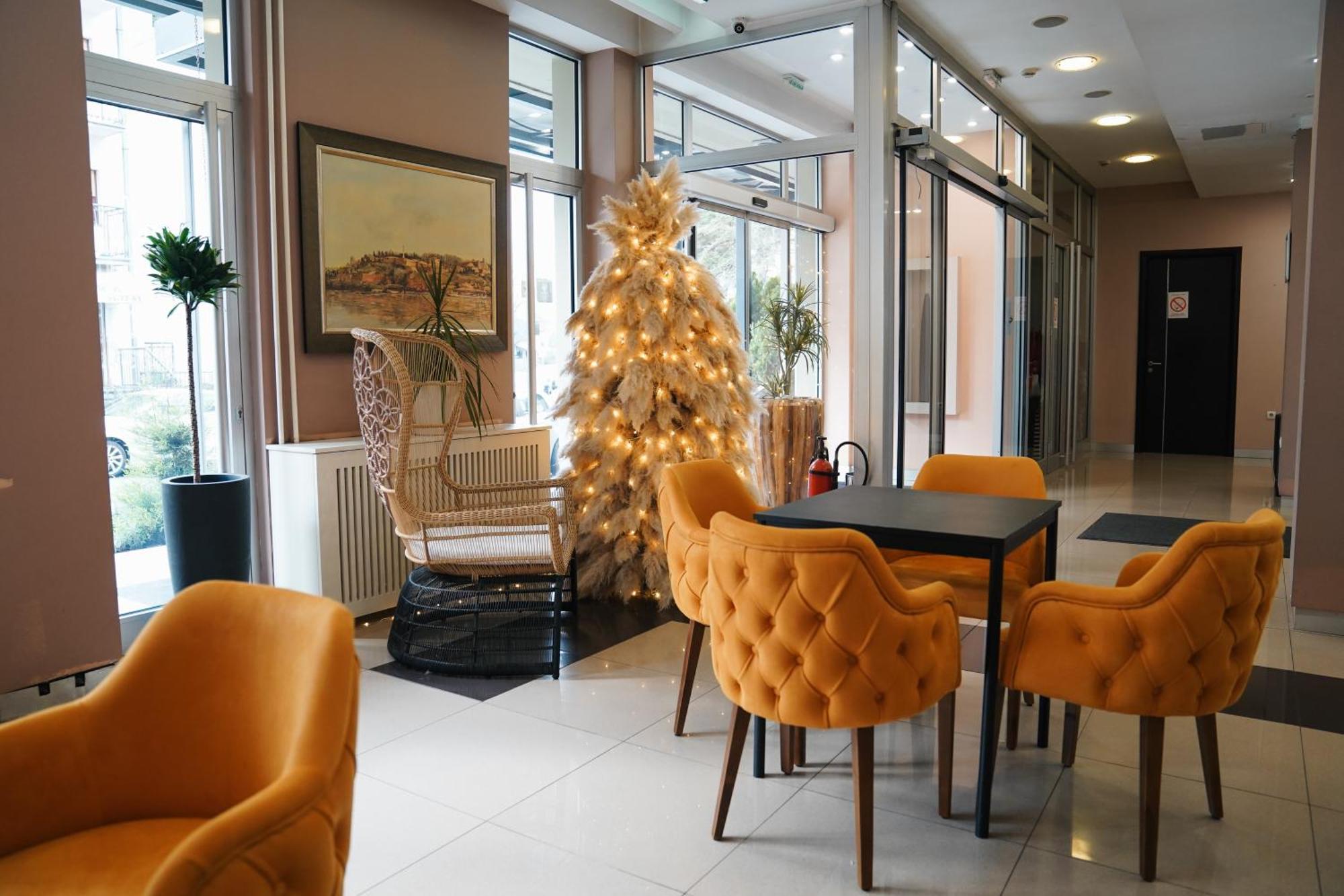 Hotel Sumadija Белград Экстерьер фото