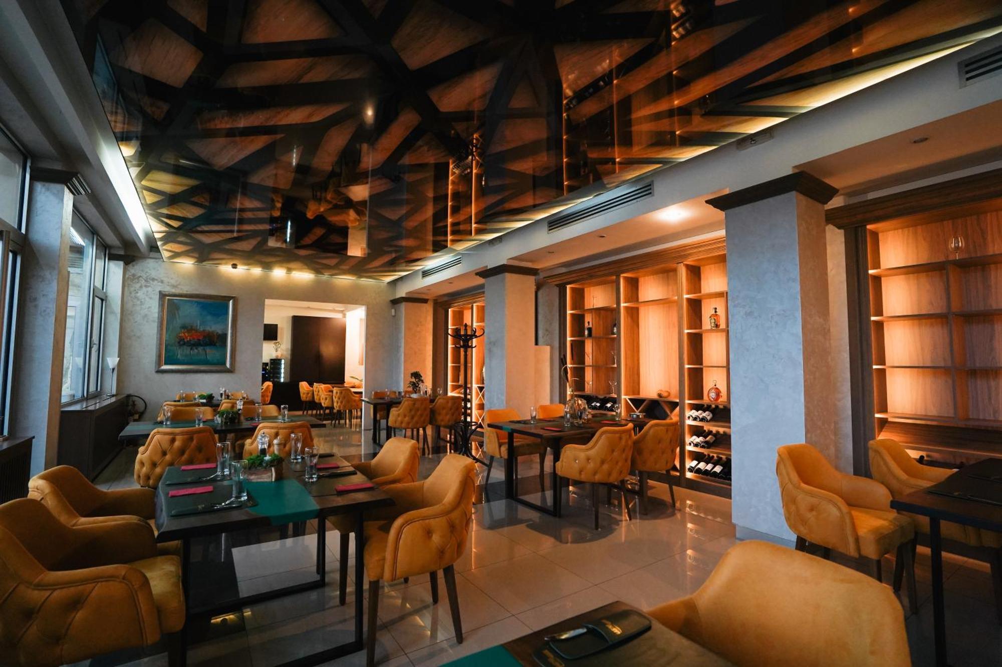 Hotel Sumadija Белград Экстерьер фото