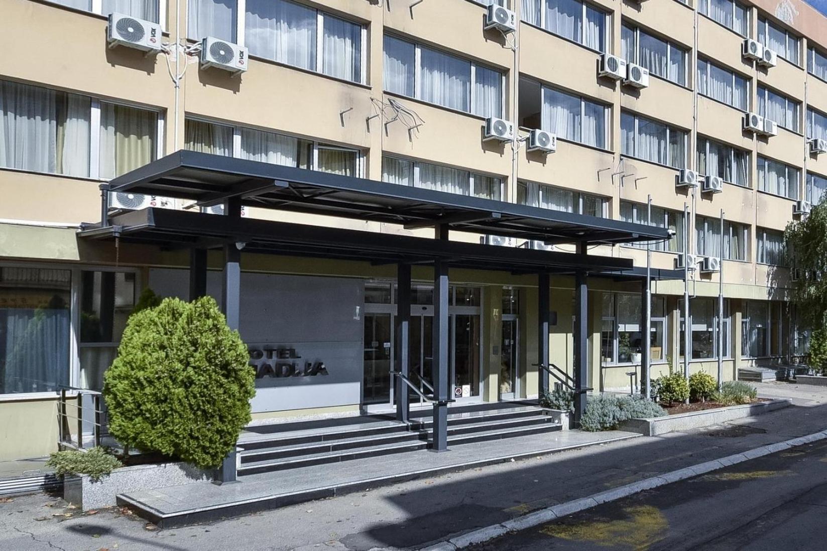 Hotel Sumadija Белград Экстерьер фото